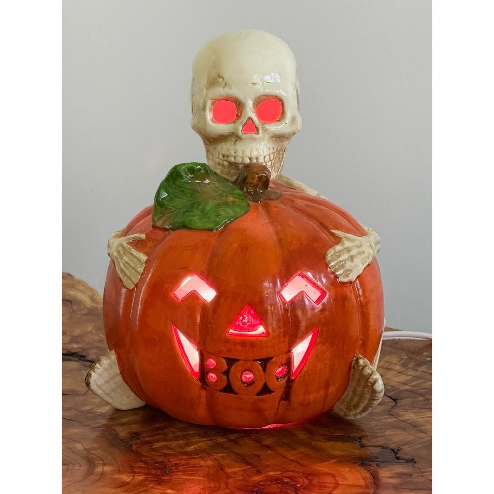 Vintage Brinn's Skeleton "Boo" Pumpkin Triple Color Blinking Lights 1990 Painted